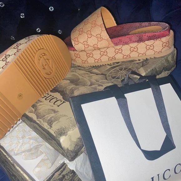 Gucci slideToo big not with.. brand new with box - Picture 3 of 3